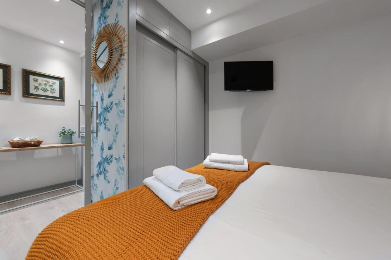 2 Bedrooms 1 Bathroom Furnished - Justicia - Executive Style - Mintystay มาดริด ภายนอก รูปภาพ