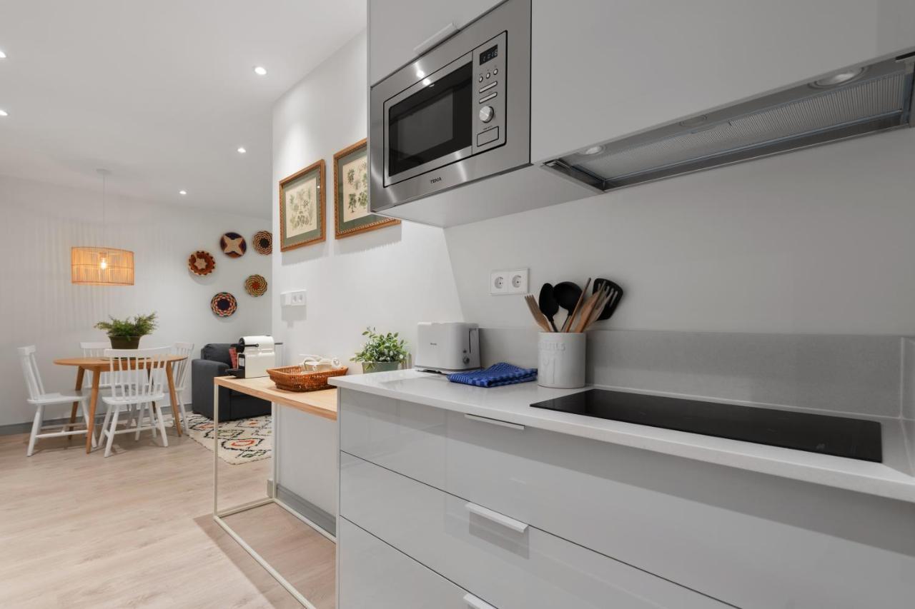 2 Bedrooms 1 Bathroom Furnished - Justicia - Executive Style - Mintystay มาดริด ภายนอก รูปภาพ