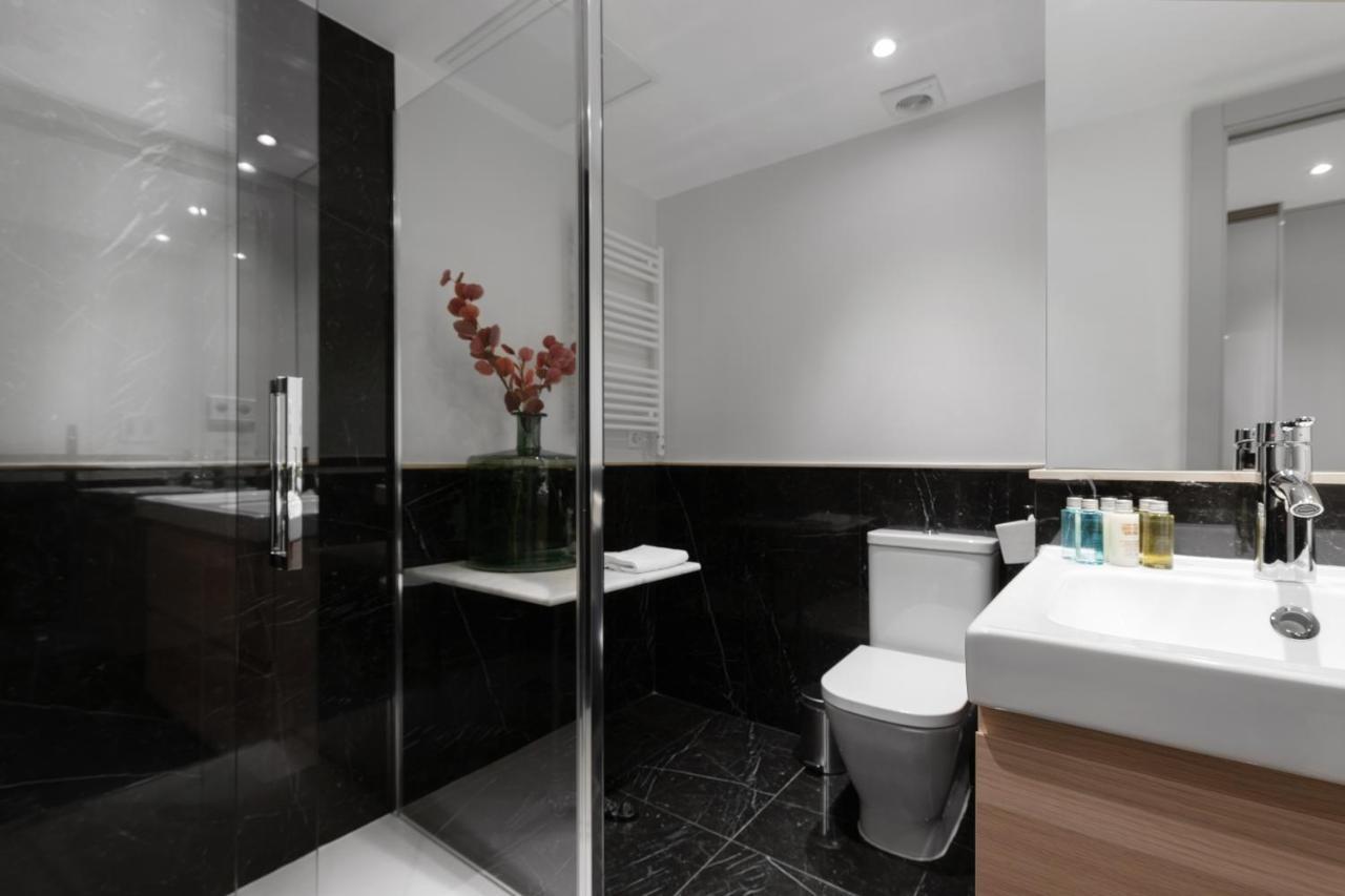 2 Bedrooms 1 Bathroom Furnished - Justicia - Executive Style - Mintystay มาดริด ภายนอก รูปภาพ